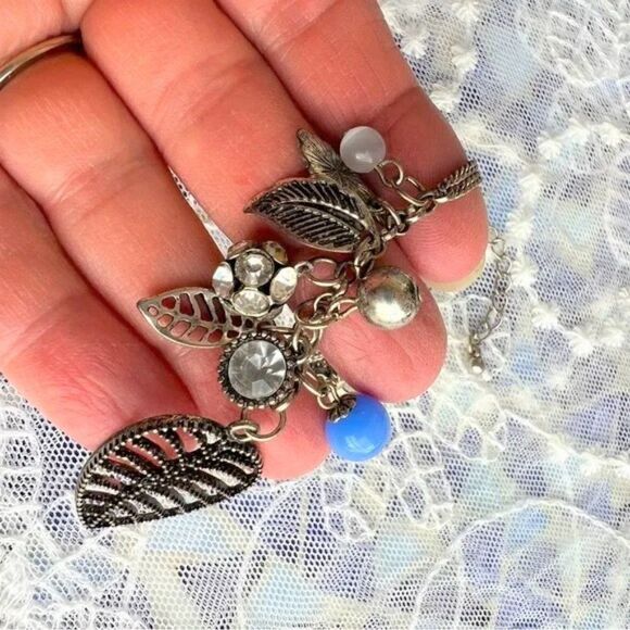 Cute Multi-charm Leaves Long Pendant Necklace - Picture 6 of 7